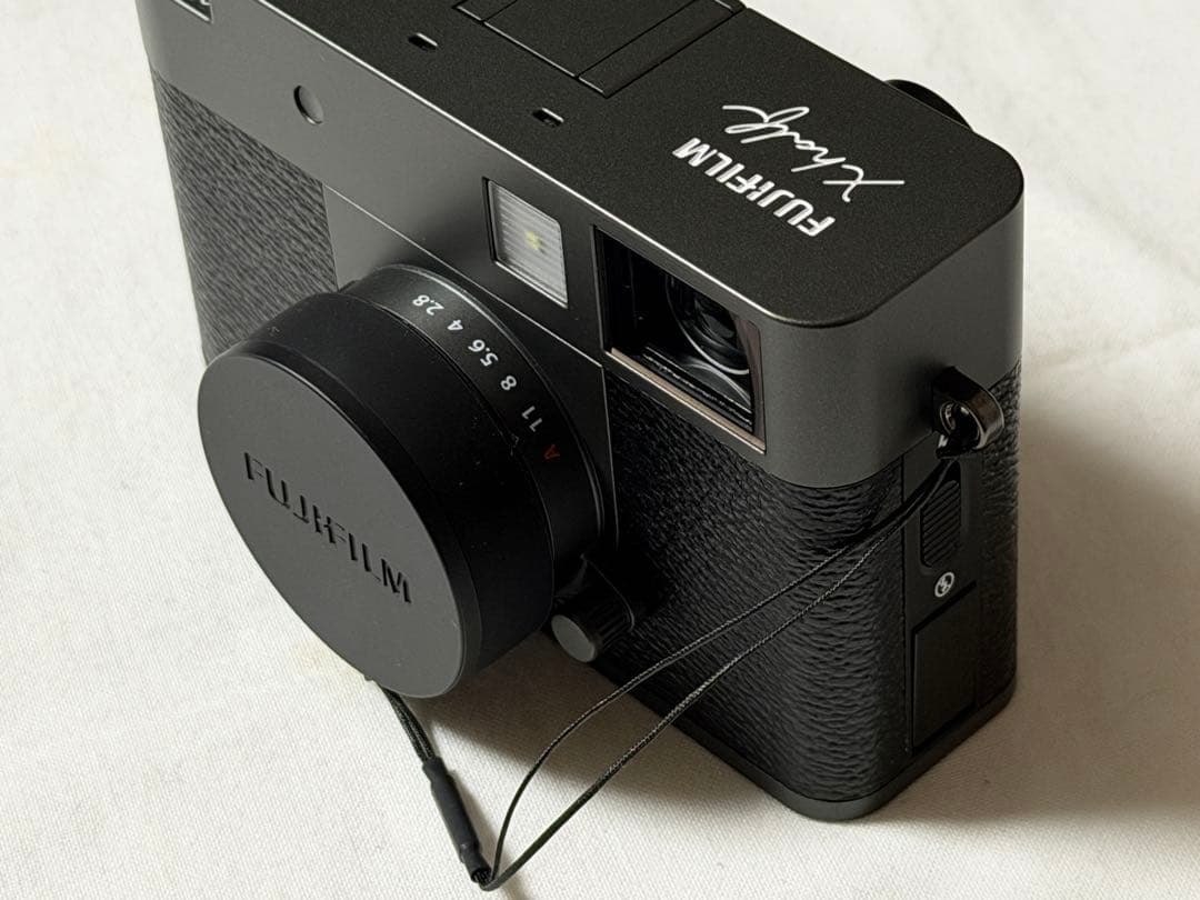 Fujifilm X-half チャコールシルバー SmaiiRigフィルター付
