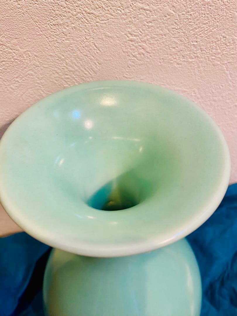 中国明代龍泉窑玉壶春瓶、箱付き、サイズ高さ約31cm径17cm口10cm