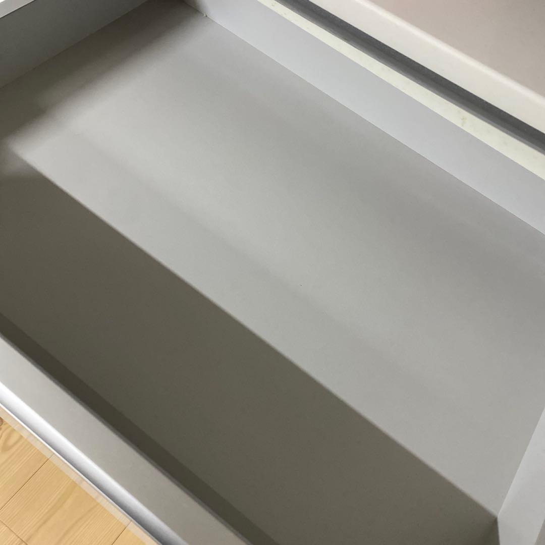 1/25までの出品です。綾野製作所　ホワイトキッチンカウンター スライド扉付き