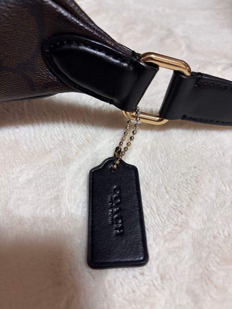 【極美品】COACH ボディバッグ ダークブラウン