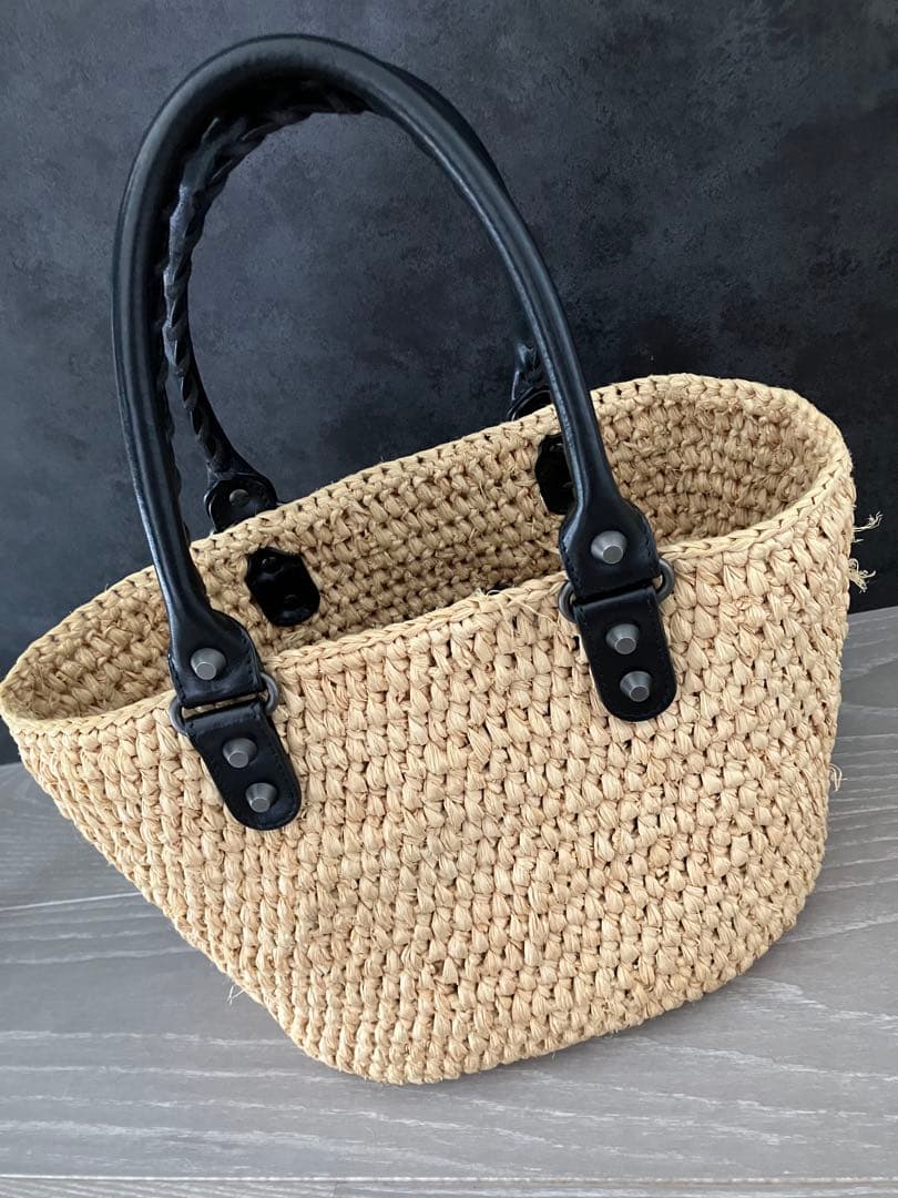 ⭐︎ジェイハチ⭐︎ BALENCIAGA カゴバッグ