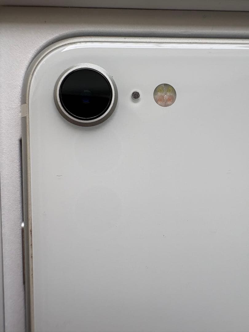 iPhone SE（第2世代）128GB ホワイト