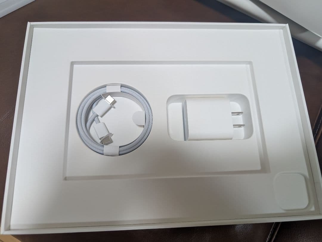 11インチiPadpro512GBsimフリーキーボードPITAKAPencil