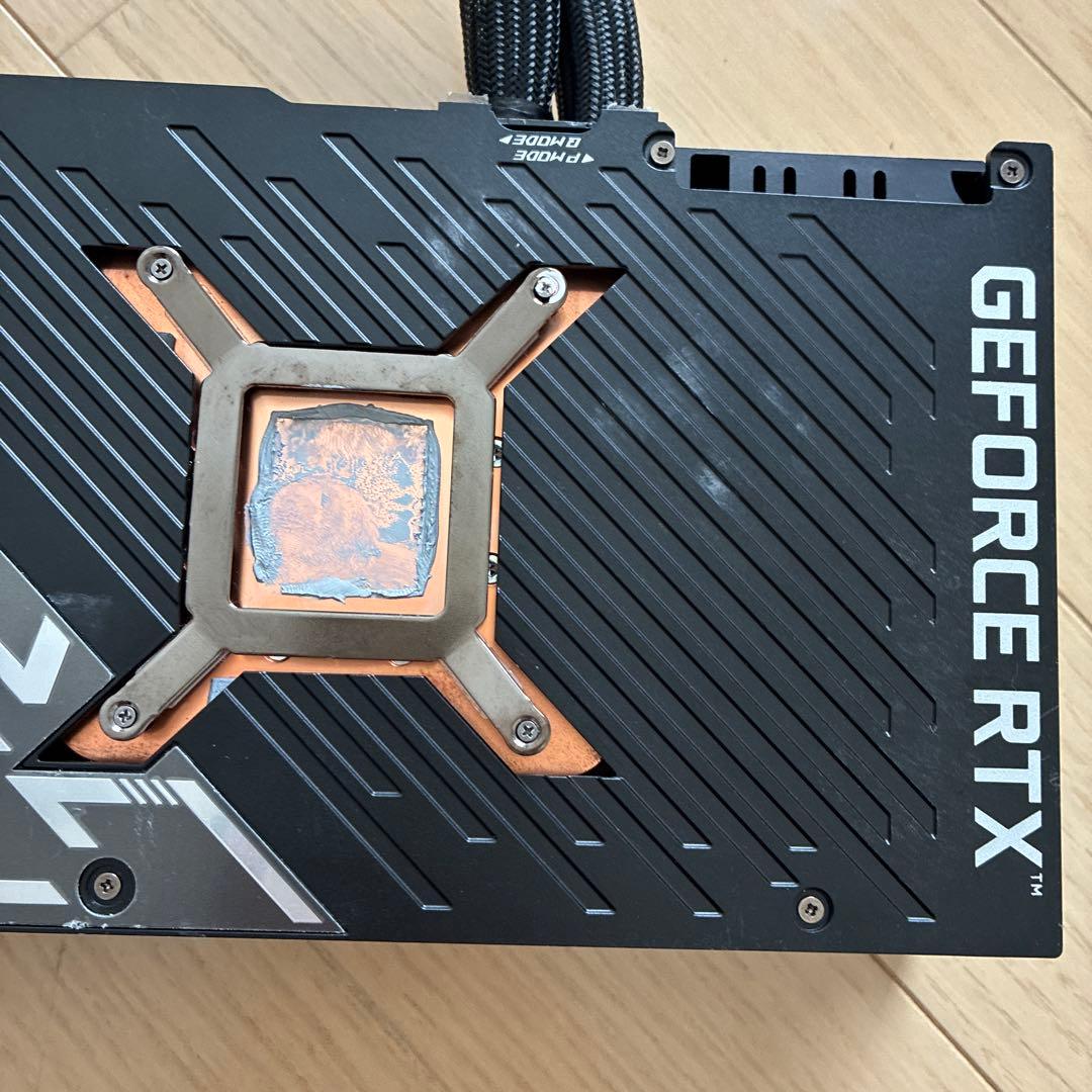 ASUS ROG RTX 4090 ヒートシンク　ファン　バックプレート　LED