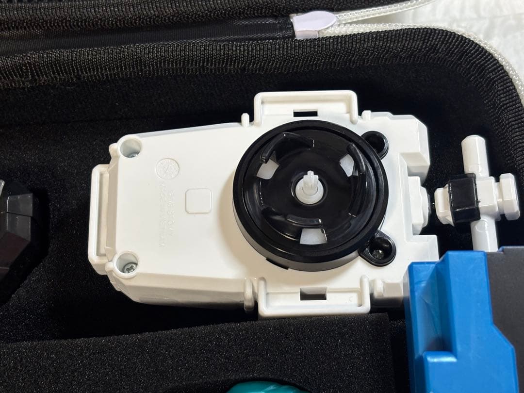 ベイブレードX まとめ売り ベイ8個、ランチャー、ケースなど付属