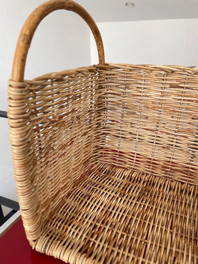 【御値下げ】インテリア　珍しい籐のラック　籐の雑貨