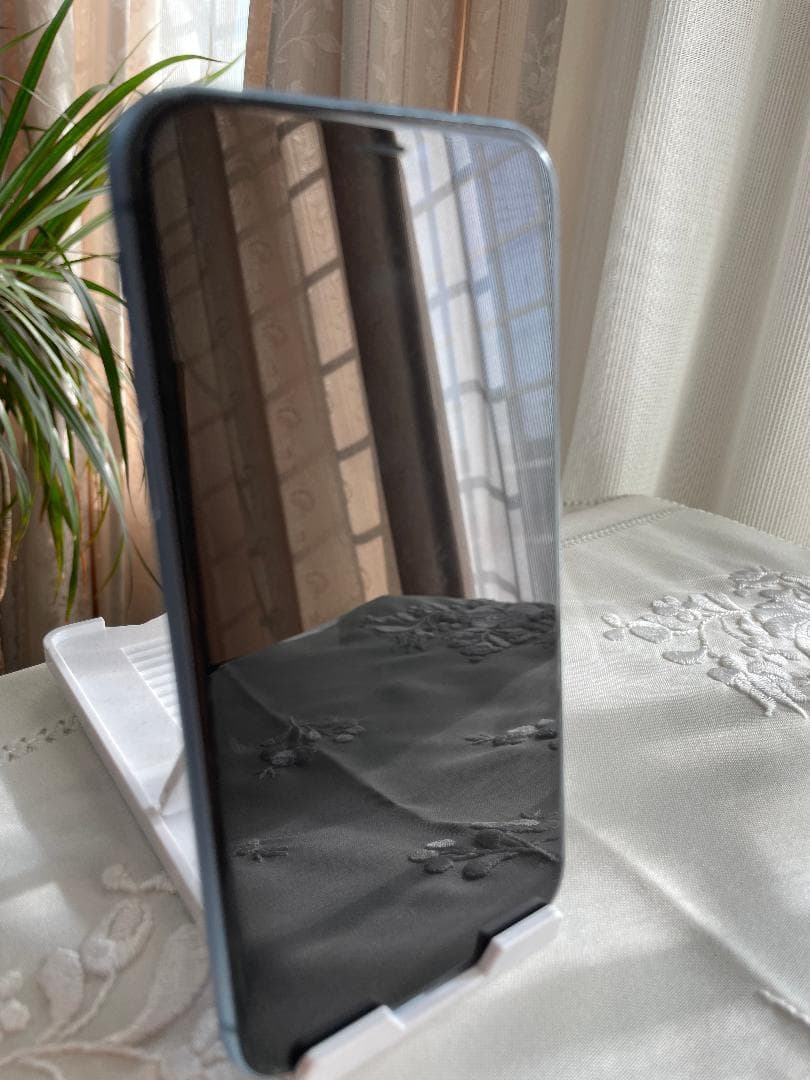 iPhone XR ブルー 64GB 動作品 SIMフリー (背面割れ)