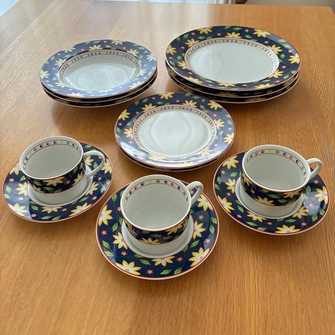 TAITU タイツ イタリア製 食器 11点セット 花柄 カップ＆ソーサー 大皿