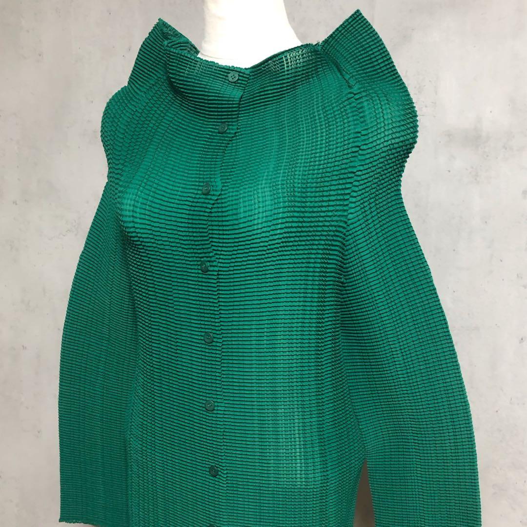 専用ISSEY MIYAKE FETE イッセイミヤケ フェット プリーツシャツ