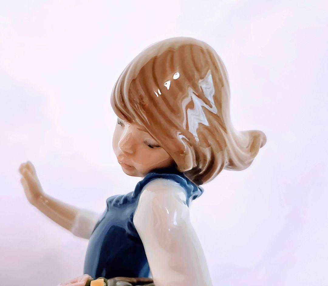 リヤドロ【美品】フィギュリン《少女と犬》No.5761