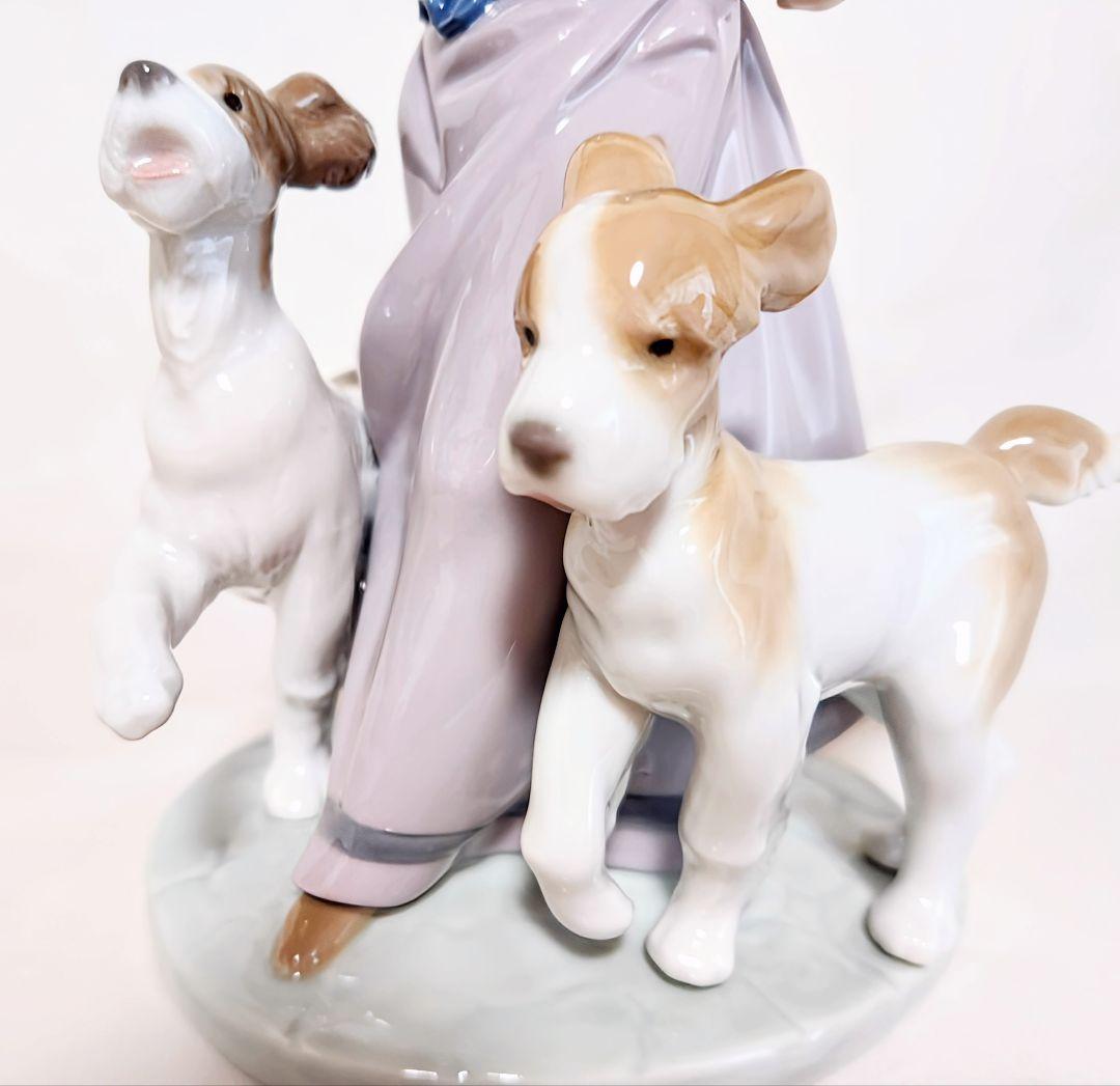 リヤドロ【美品】フィギュリン《少女と犬》No.5761