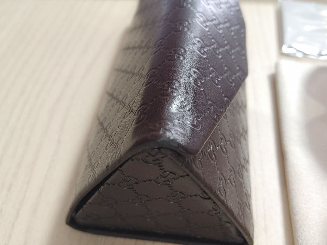 GUCCI／ケース付き