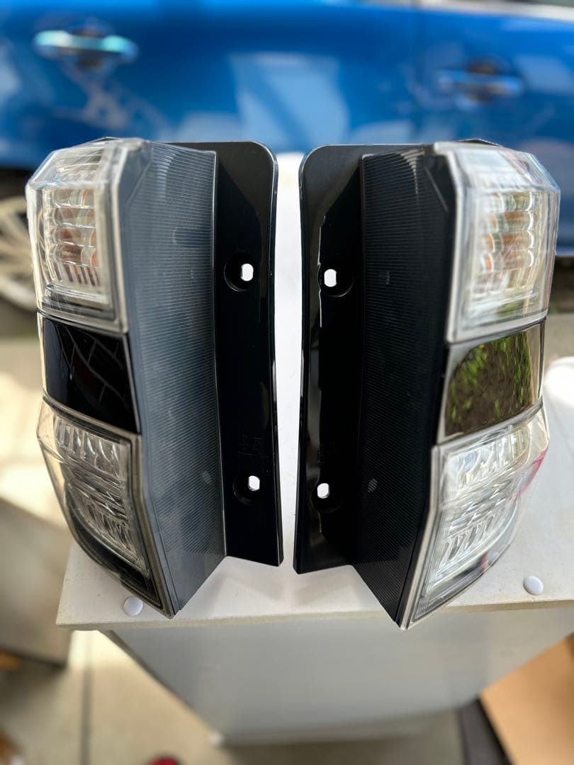 20ヴェルファイア 前期テールランプ