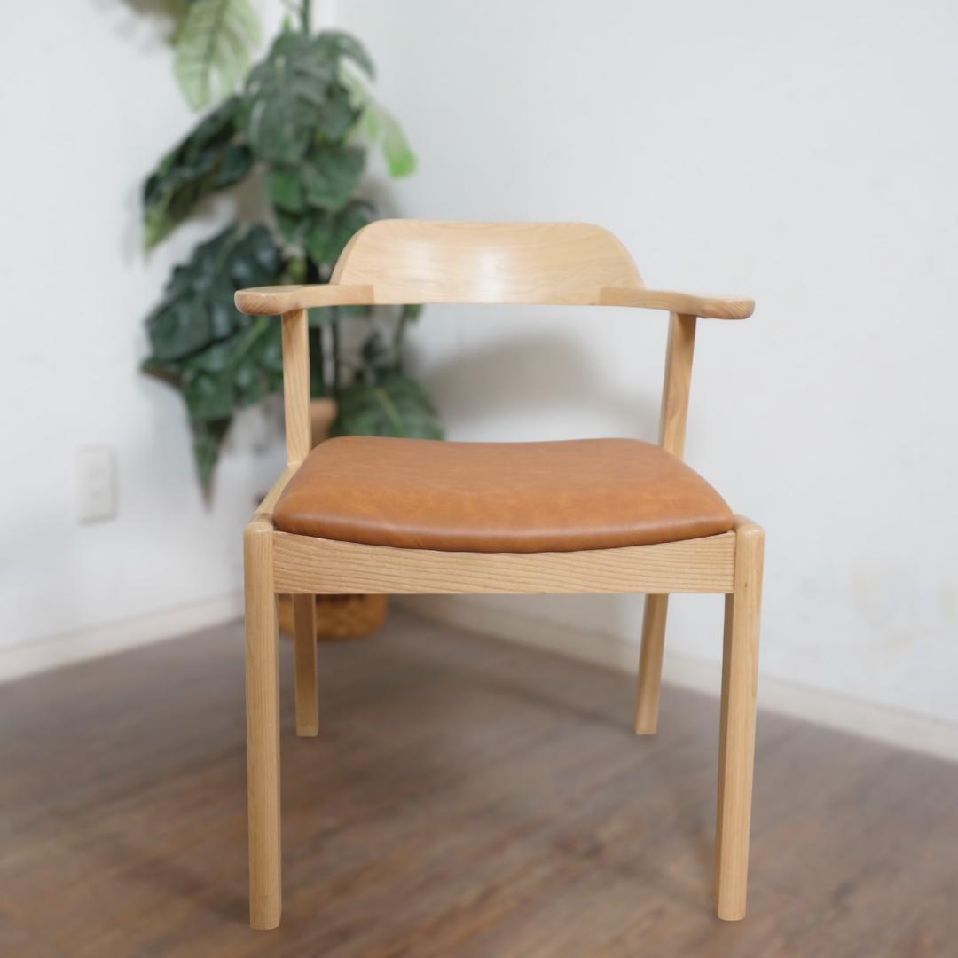 1脚【新品】天然木　ダイニングチェア　北欧　韓国　スタイリッシュ　アウトレット