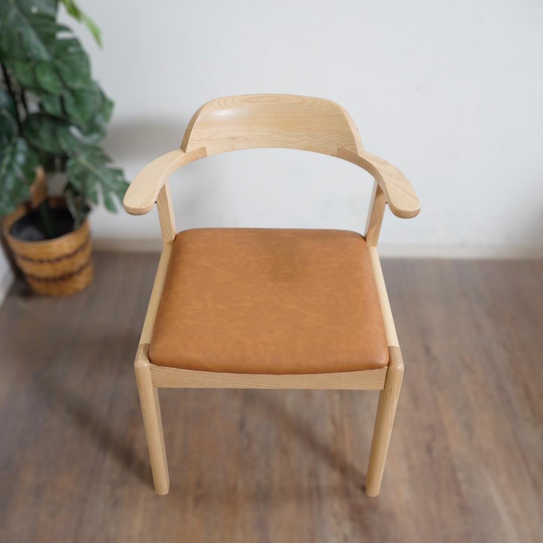 1脚【新品】天然木　ダイニングチェア　北欧　韓国　スタイリッシュ　アウトレット