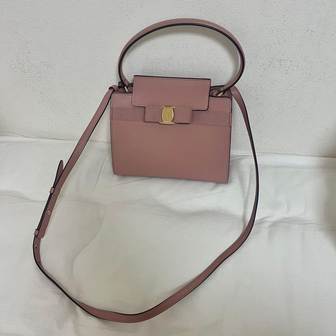 フェラガモ Ferragamo バッグ ピンク