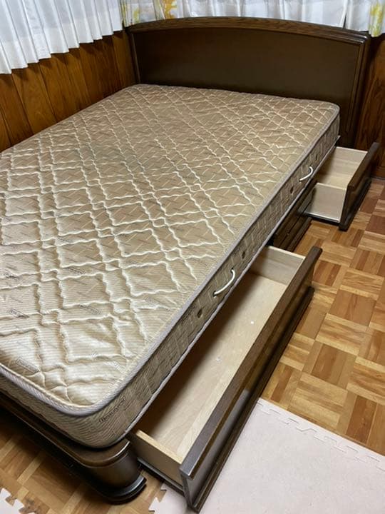 【一時的に値下げ】シモンズ　ダブルベッド【引取限定】