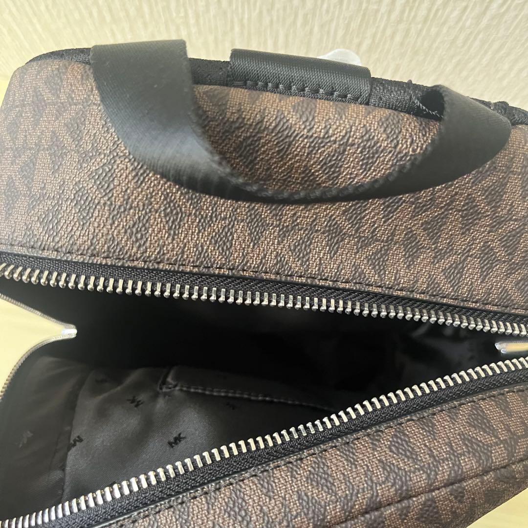 マイケルコース　ショルダーバック