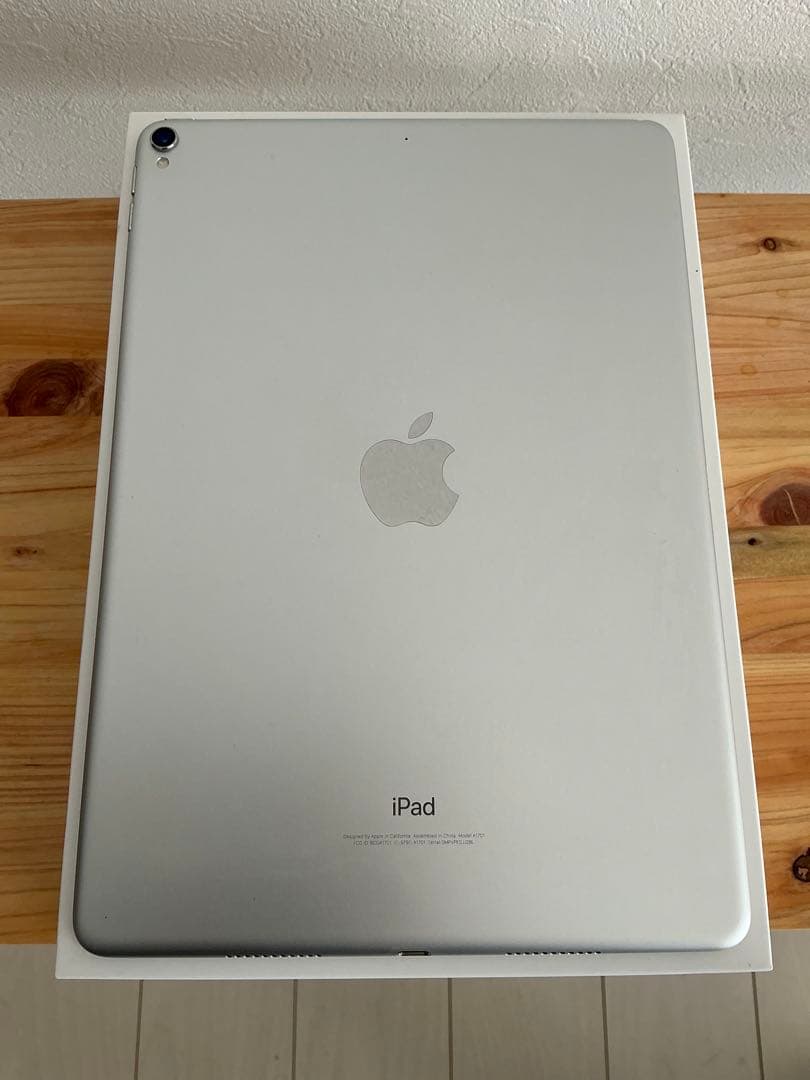 Apple iPad Pro (A1701) 64GB 10.5インチ 本体