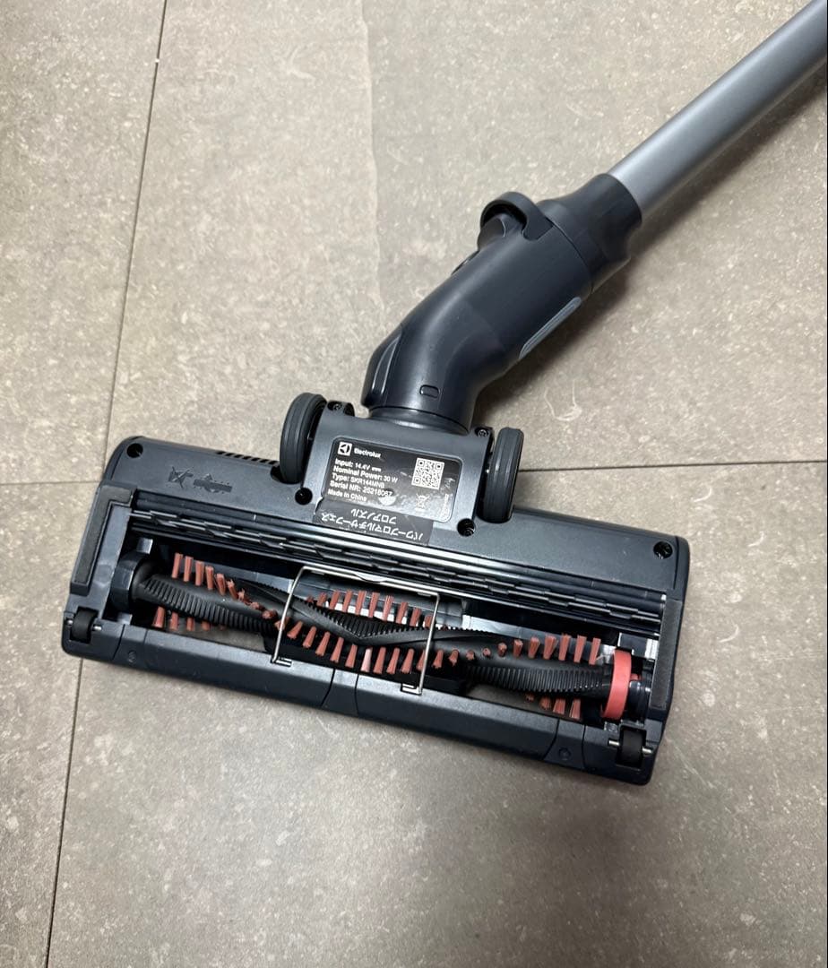 エレクトロラックス◇掃除機 Ultimate700 ウォルナットブラウン