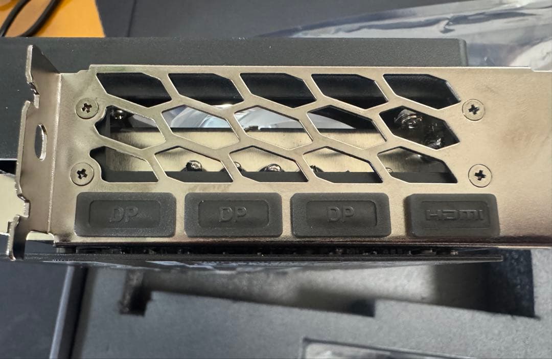 【中古美品】GALAKURO GeForce RTX 5080