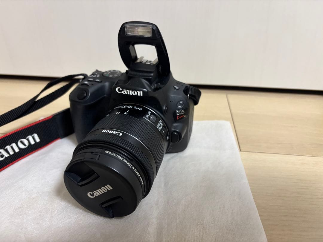 Canon EOS Kiss X9 ズームレンズキット　一眼レフ