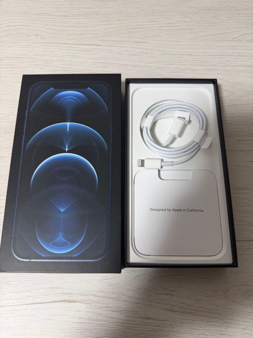Apple iPhone 12pro max 本体 充電ケーブル付きSIMフリー