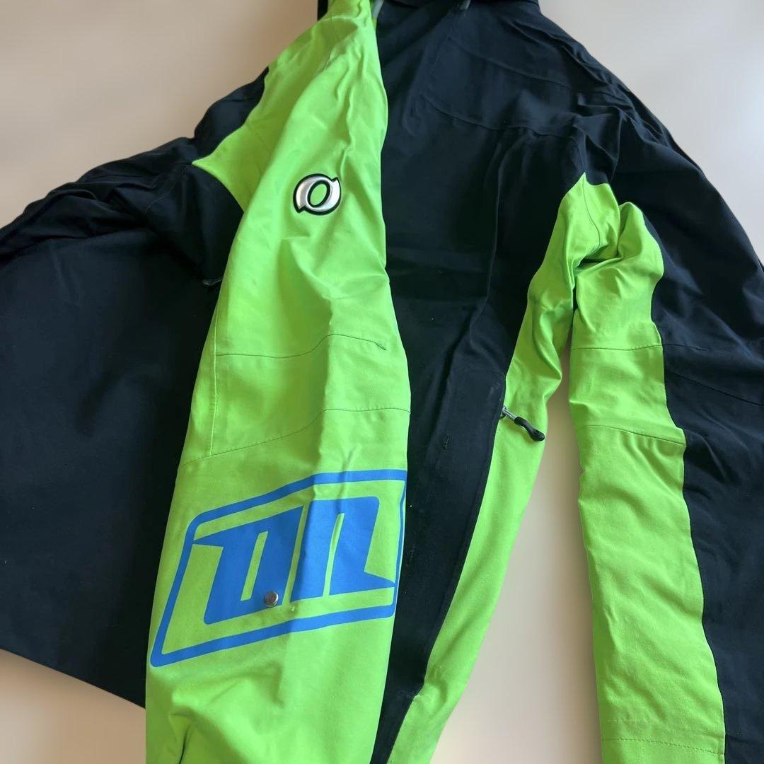 2017-2018 ONYONE スキーウェア 上下セット　ブラック/グリーン