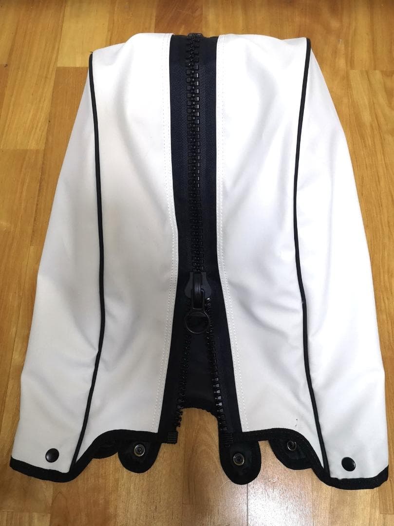 イルマヤテラスのビッグジッパーキャディバッグ（ホワイト）