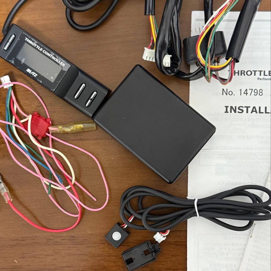 【中古】BLITZ スロコン トヨタ ハイブリッド スクランブル BTHG2