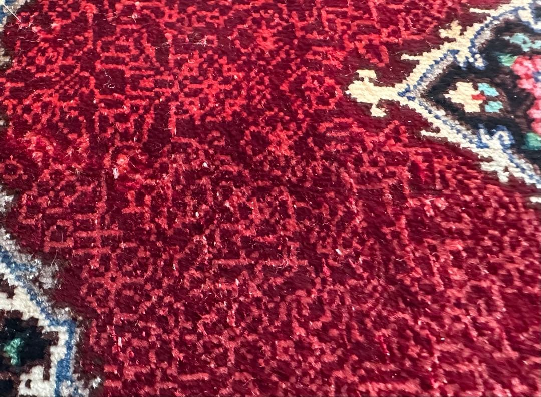 イラン製絨毯　赤