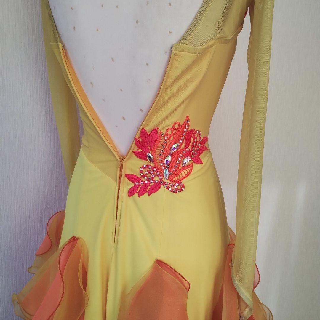 社交ダンス　ドレス　未使用 白樺ドレス　Ｓサイズ　スタンダード　フロート4本付き