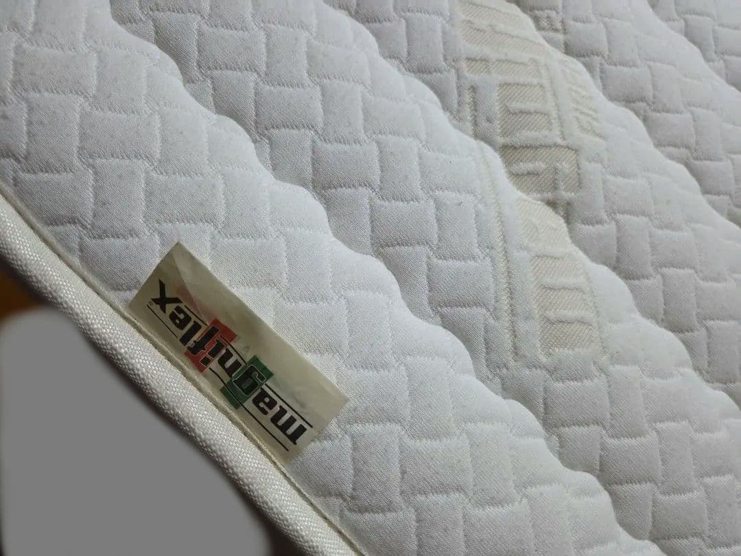 【中古】マニフレックス、イタリア、シングルマットレス EU基準、髙反発