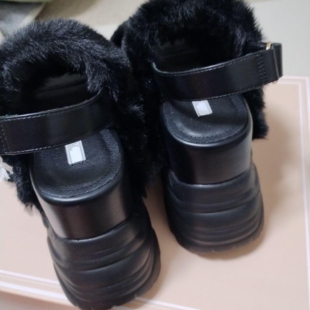 R＆Eブラックファープラットフォームサンダル23.0~24.0