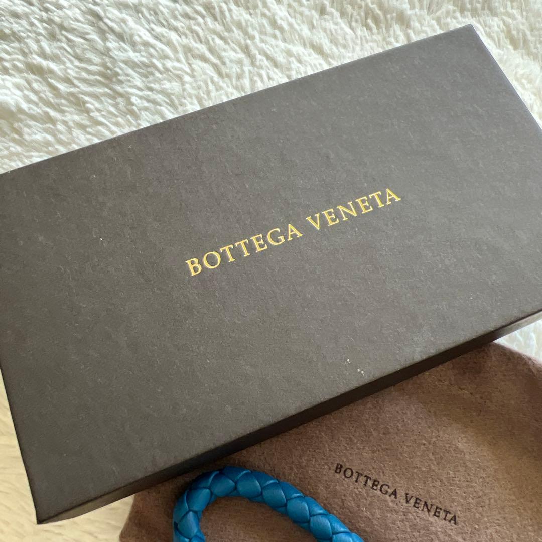値下げ不可！新品BOTTEGA VENETA 編み込みレザーキーホルダー