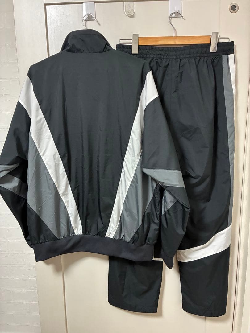 adidas ナイロン　セットアップ