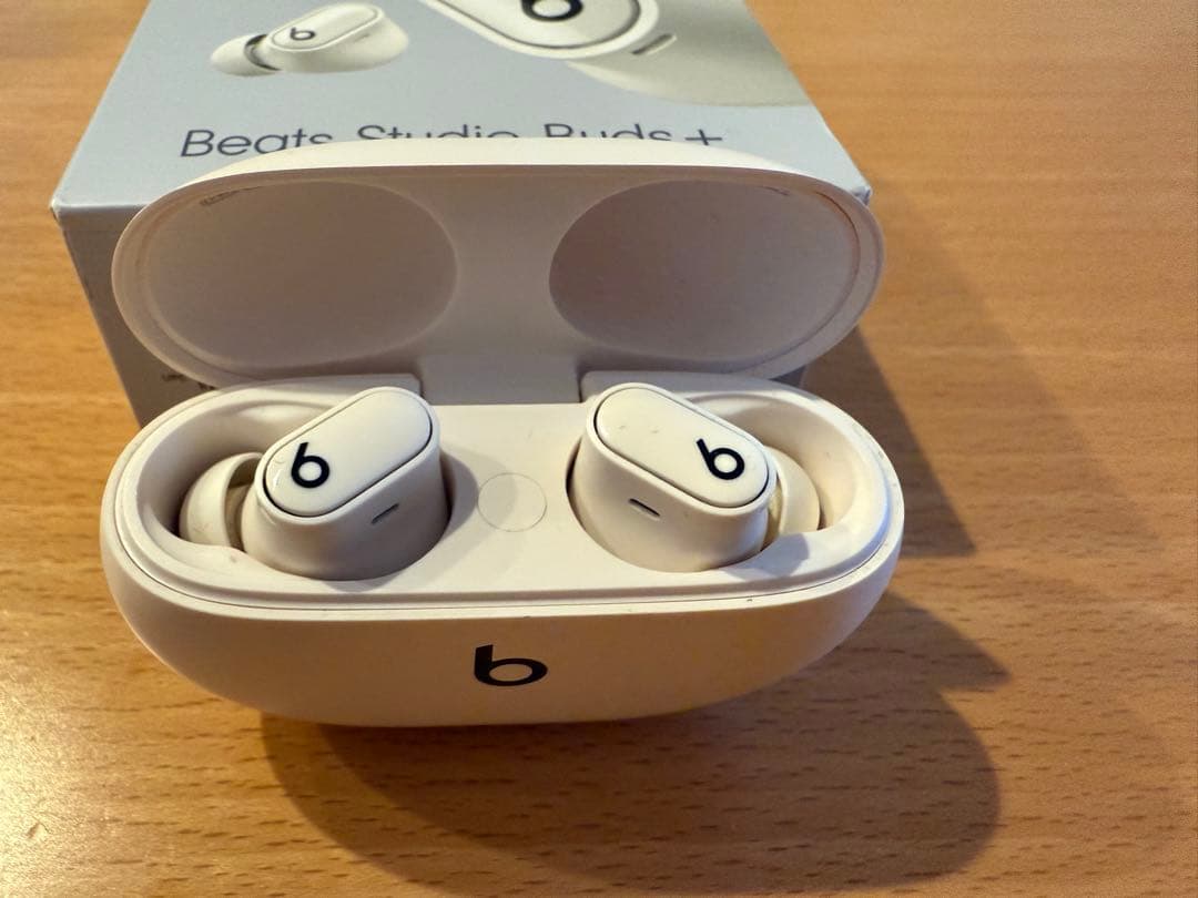 イヤホン Beats Studio Buds +