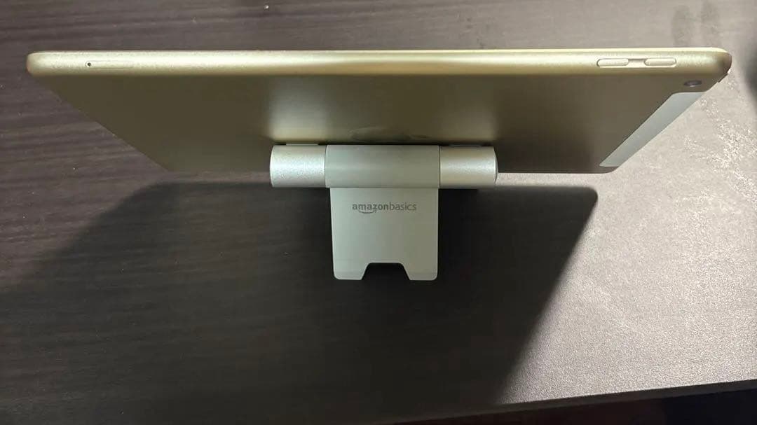 Apple iPad 10.2インチ ゴールド 本体　第五世代