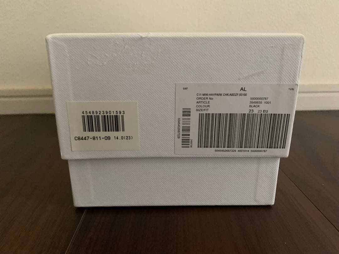 新品タグ付き！　バーバリーチルドレン　スニーカー 黒 チェック柄　14cm