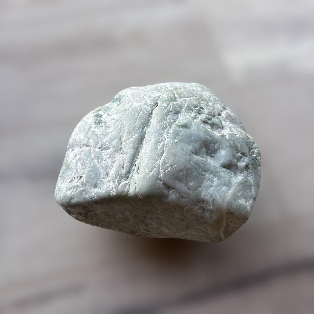 依頼により値下げ中　【国石】　糸魚川　翡翠　原石　ヒスイ　約3.4kg