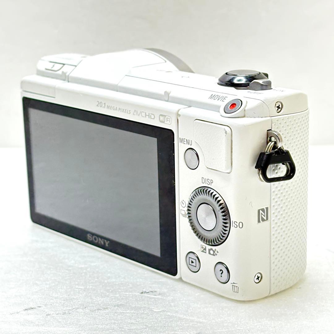 人気ホワイト✨自撮り&Wi-Fi❤️ソニー α5000 パワーズームレンズキット✨