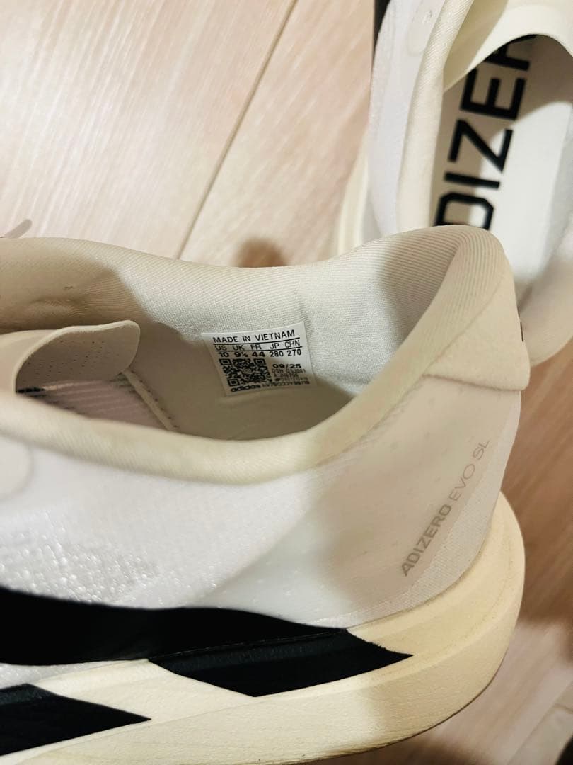 アディゼロ　エボSL 28.0.cm