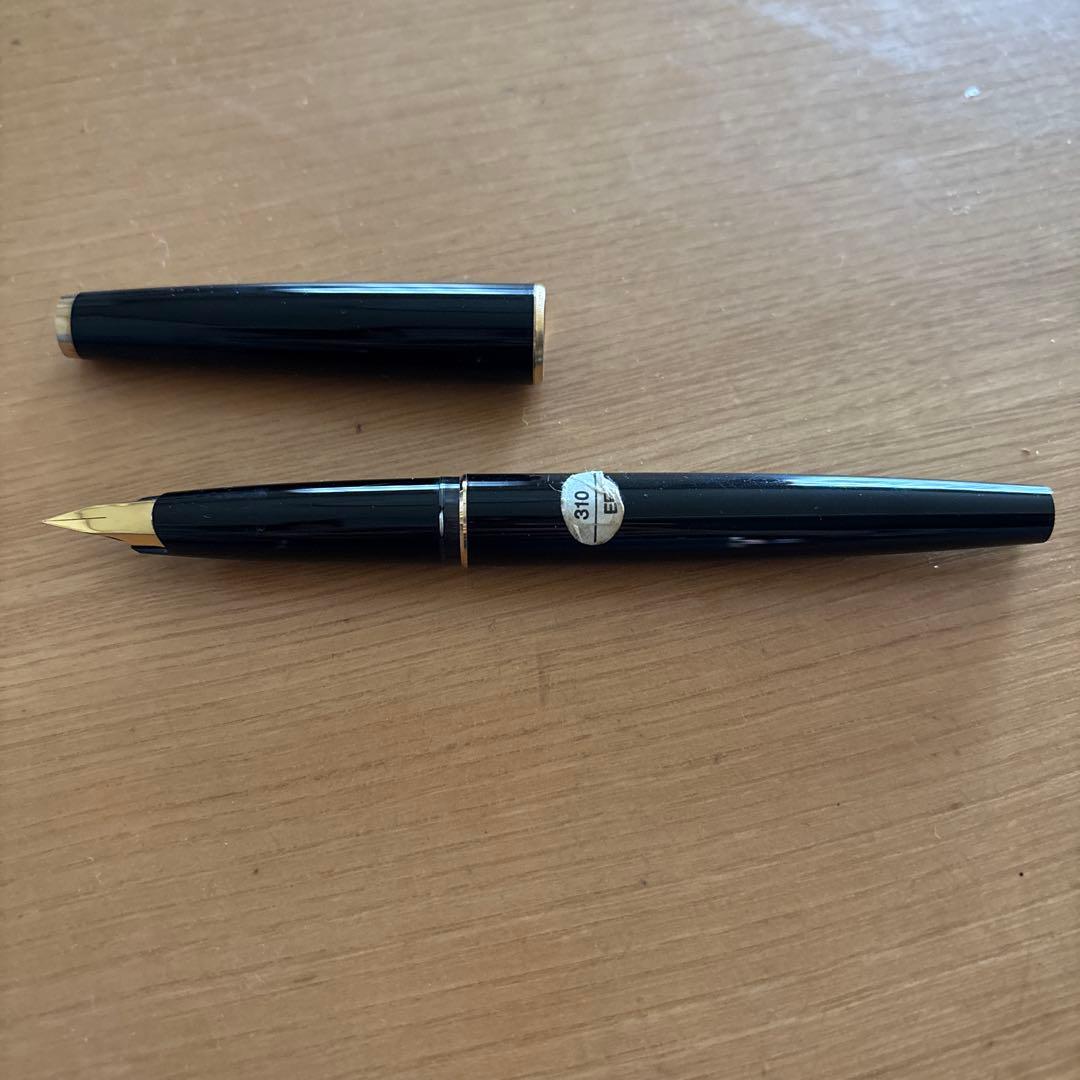 【新品未使用】MONT BLANC 万年筆 黒