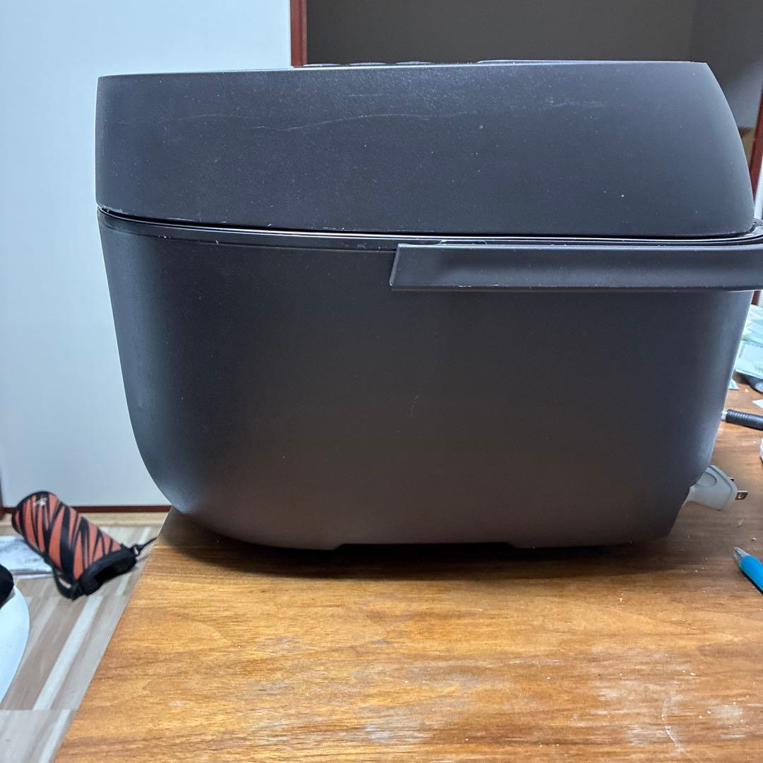 炊飯器 1升 可変圧力おどり炊き 全面発熱5段IH式 SR-MPA181-T