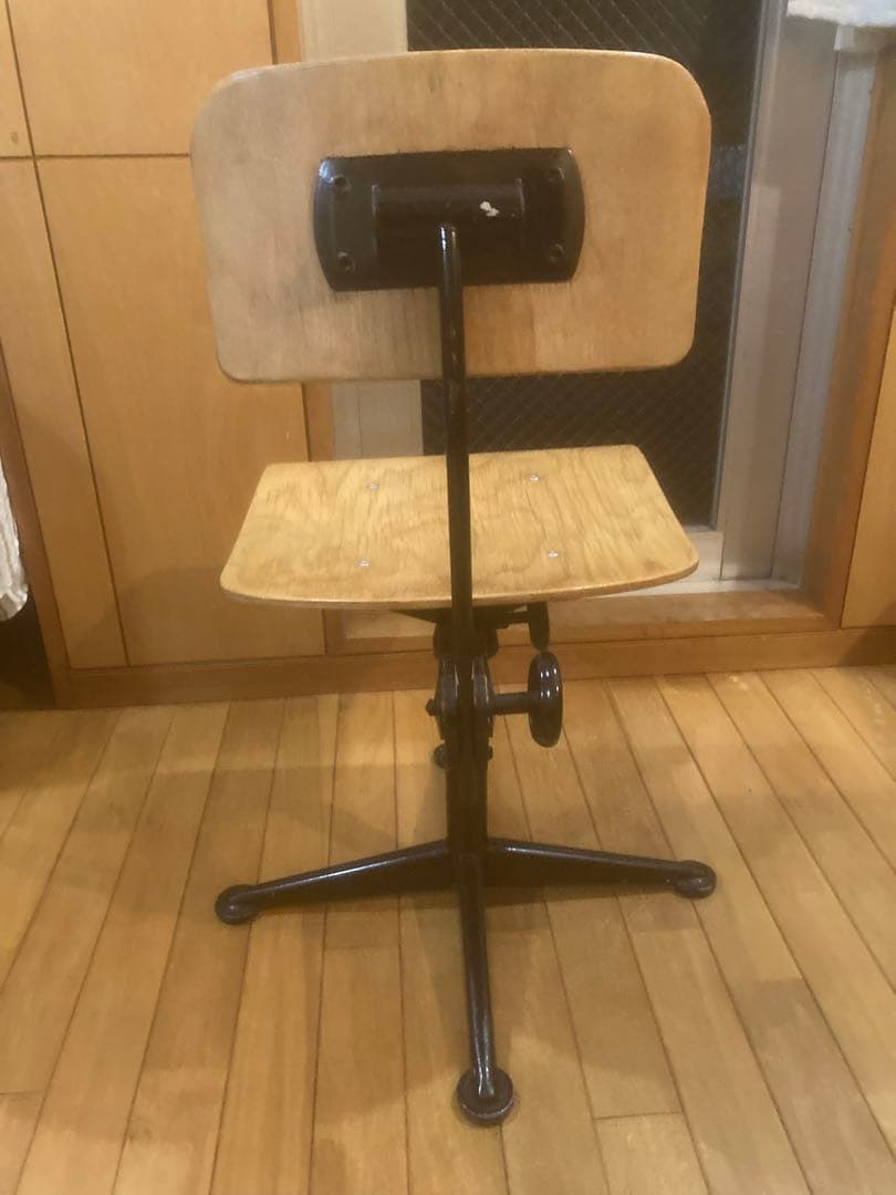 Friso kramer フリソクラマー　ドラフティングチェア