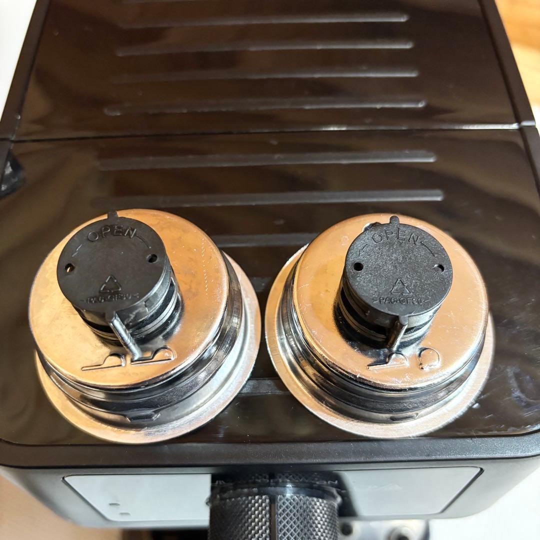 De'Longhi デロンギ エスプレッソメーカー スティローザ EC235J