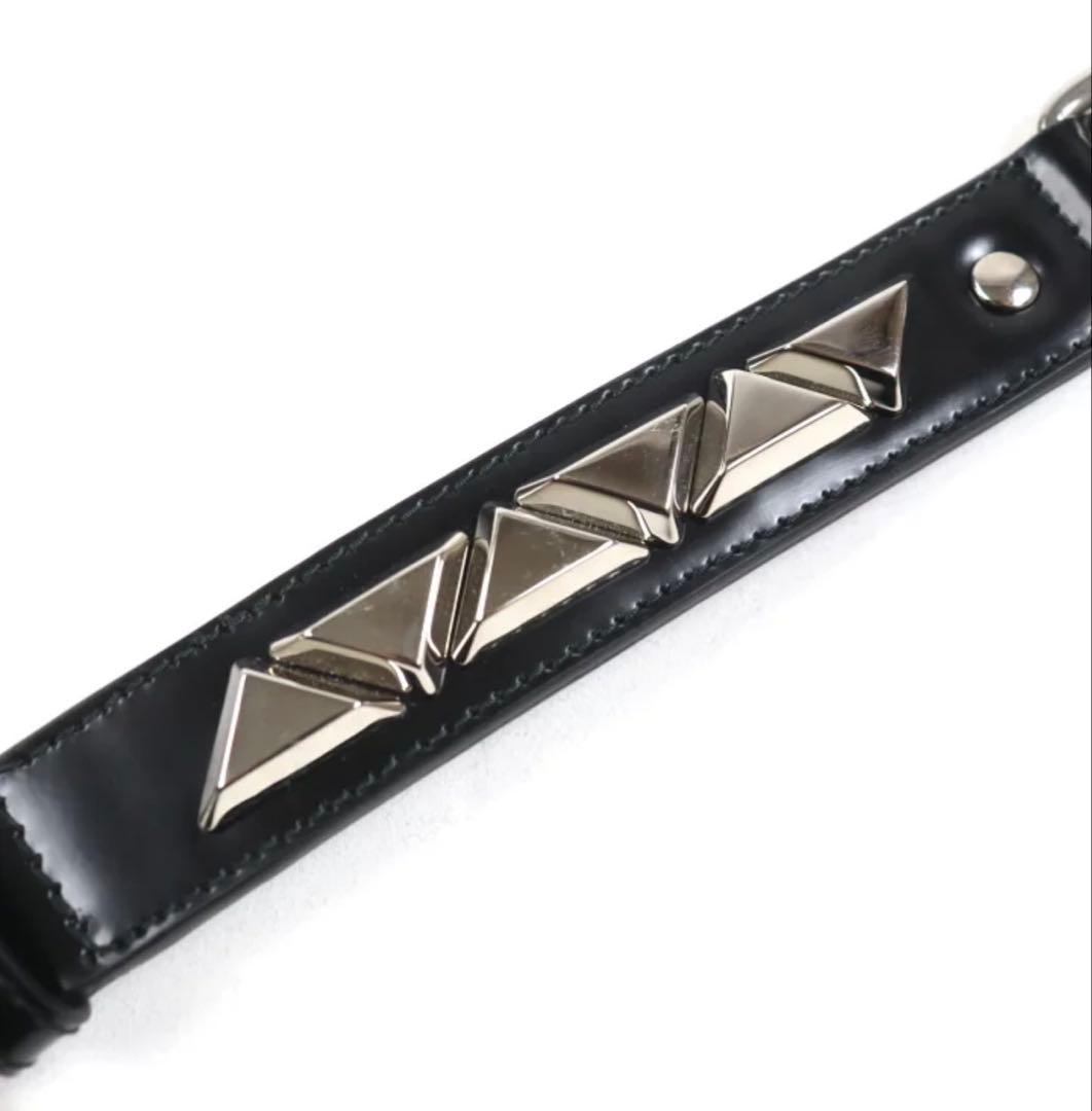 チックPRADA レザー首輪 黒 スタッズ付き
