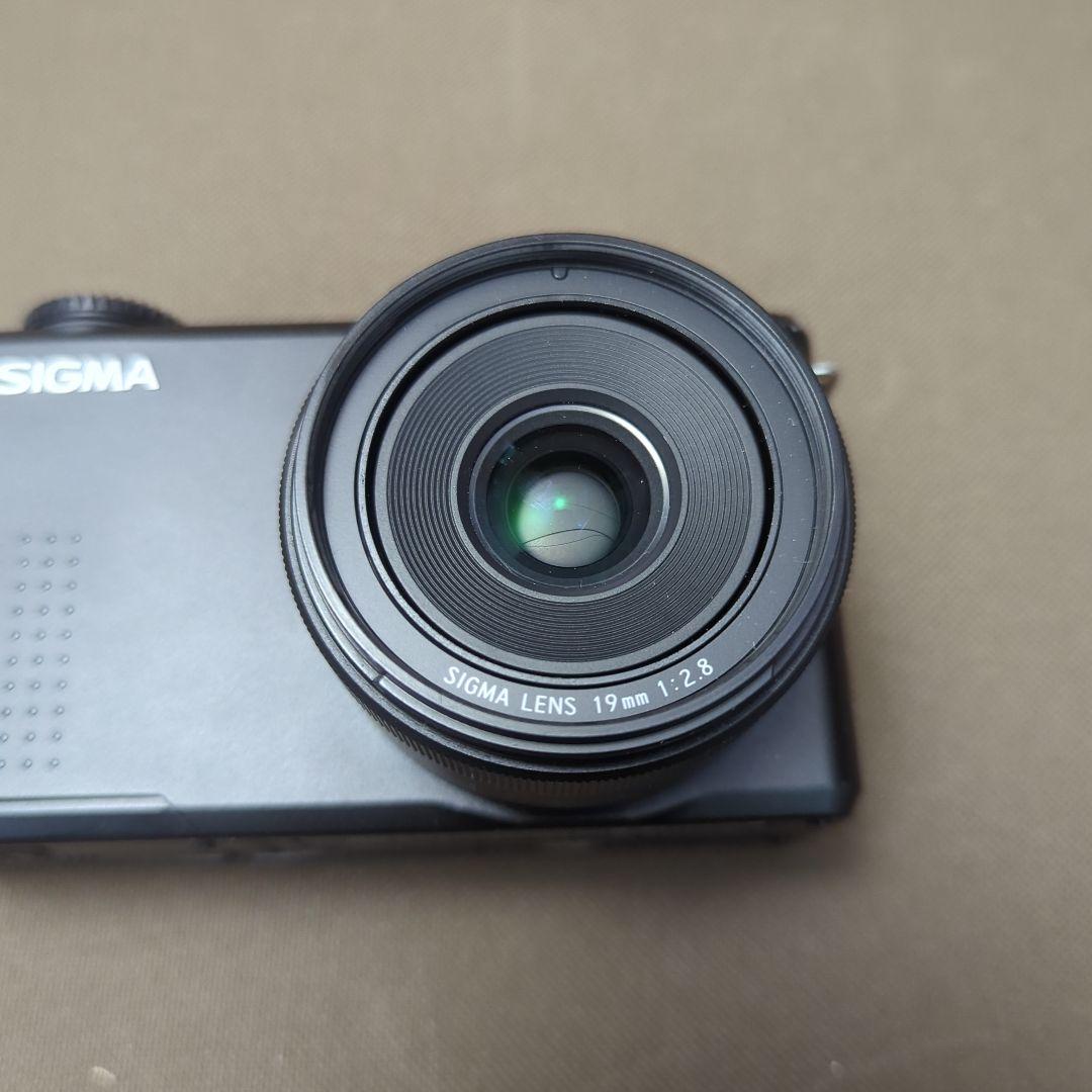 未起動ジャンク品 SIGMA dp1 merrill コンパクトデジタルカメラ