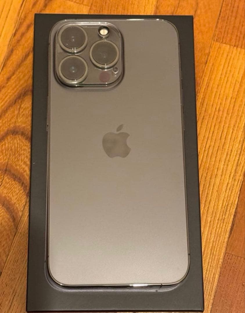 【極美品】iPhone 13 Pro 256GB SIMフリー