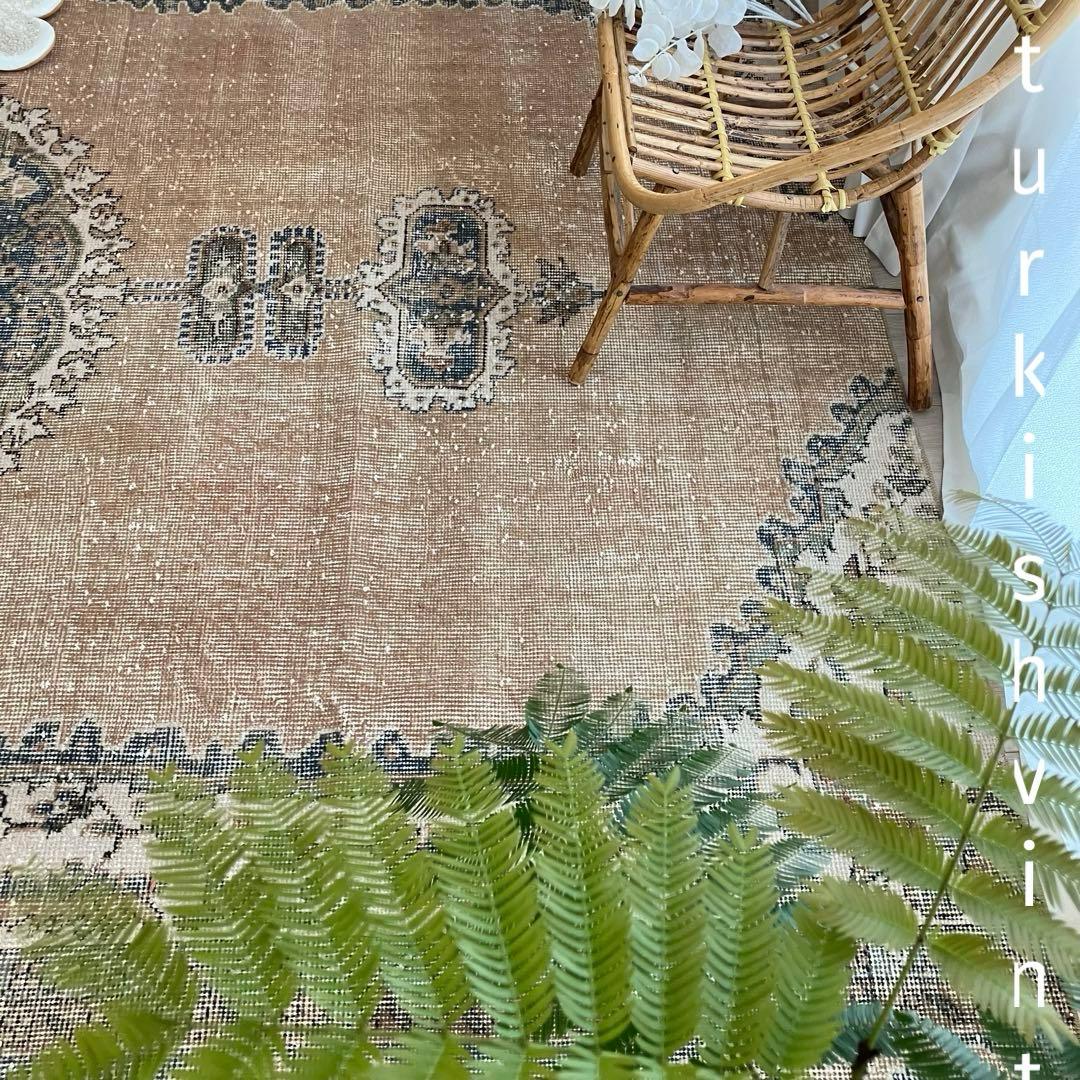 額縁メダリオン✳︎130×215コーラルピンク　ブルー　トルコヴィンテージラグ